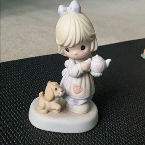 “Friendship” Precious Moments figurine